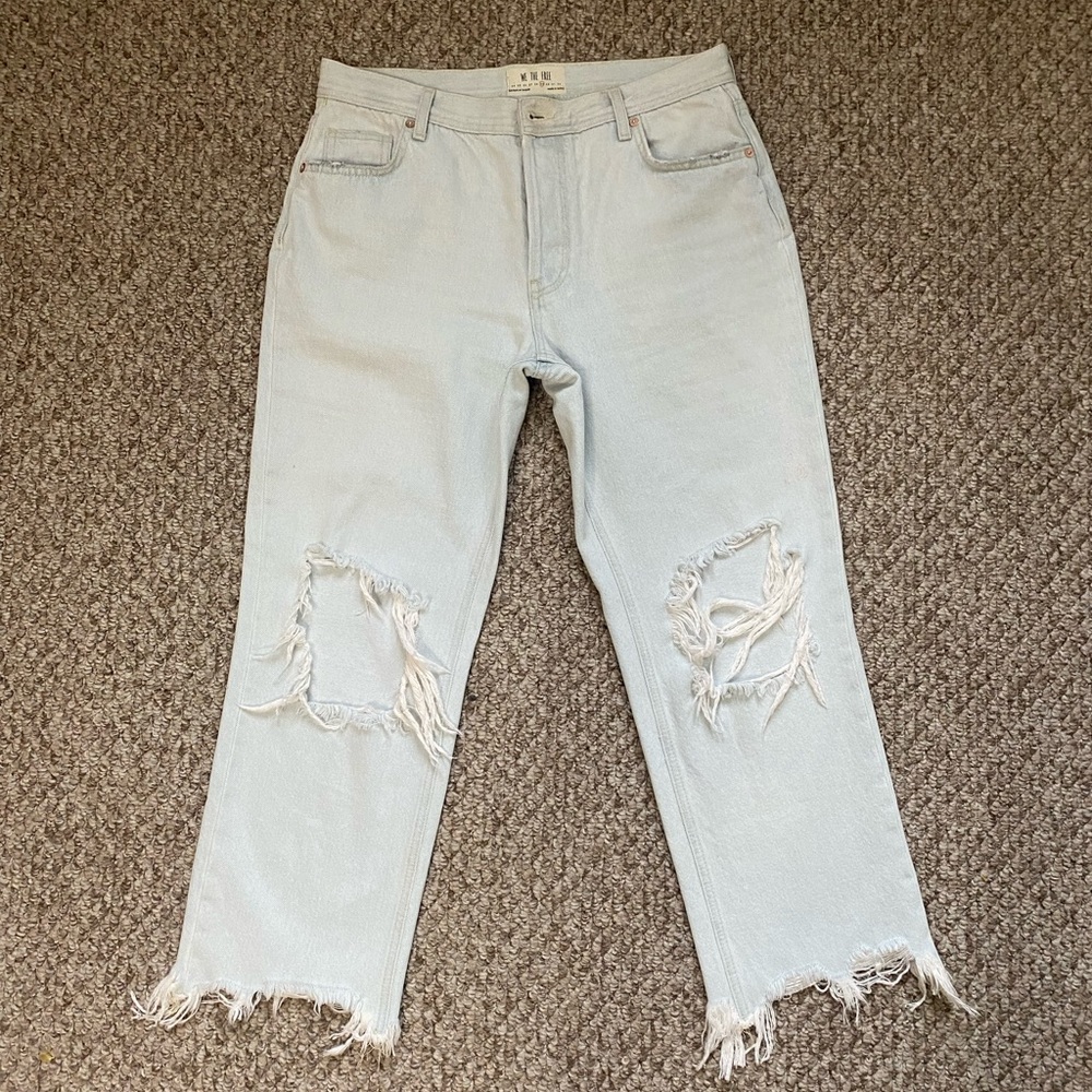 Free People. Cropped. Destroyed Jeans. Size 29. Worn Just Once! - Picture 1 of 4